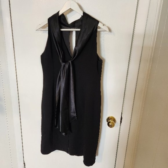 LBD WITH PEEPHOLE DECOLLETAGE AND FRONT COWL WITH REAR TAILS - Picture 4 of 6